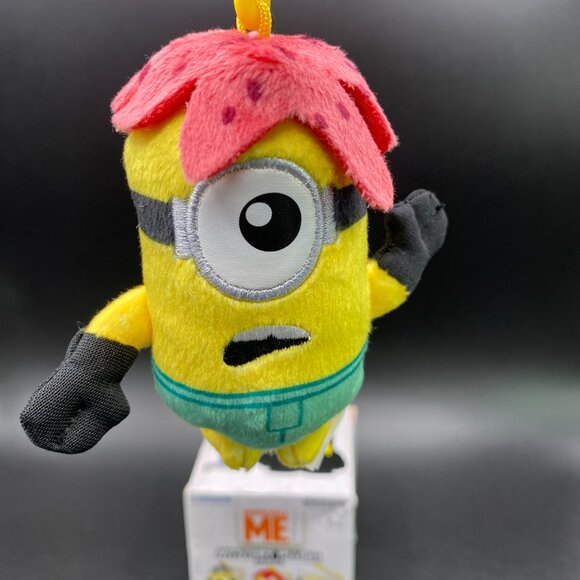 Despicable Me 3 Starfished Minion Plush Hangers Series 1 - Picture 1 of 12